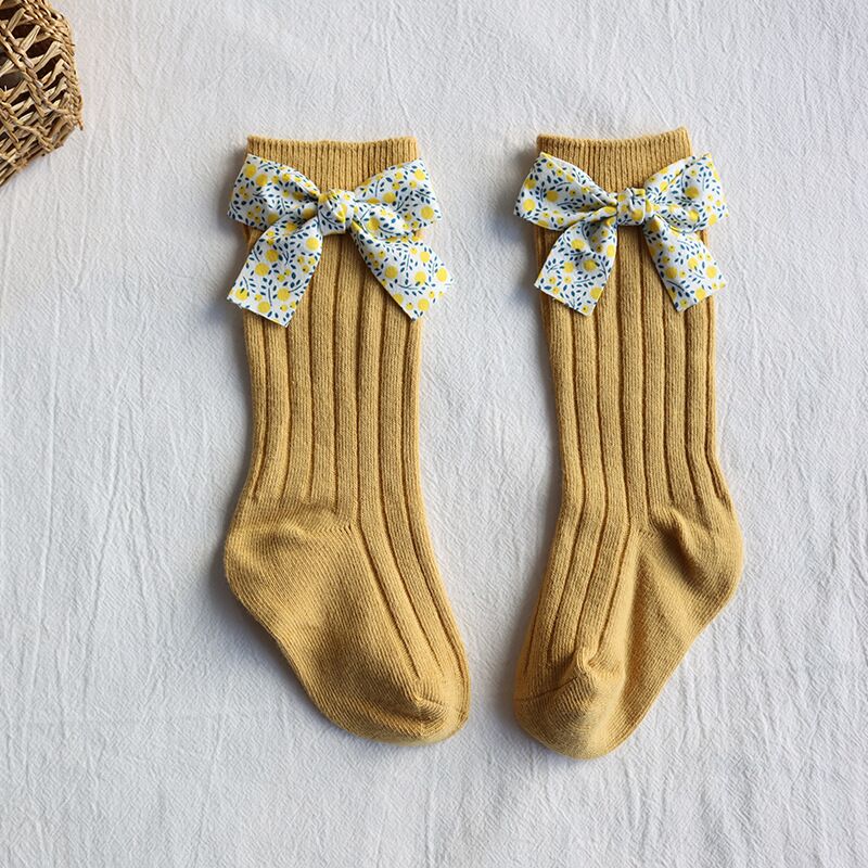 Girls knee socks with floral bow