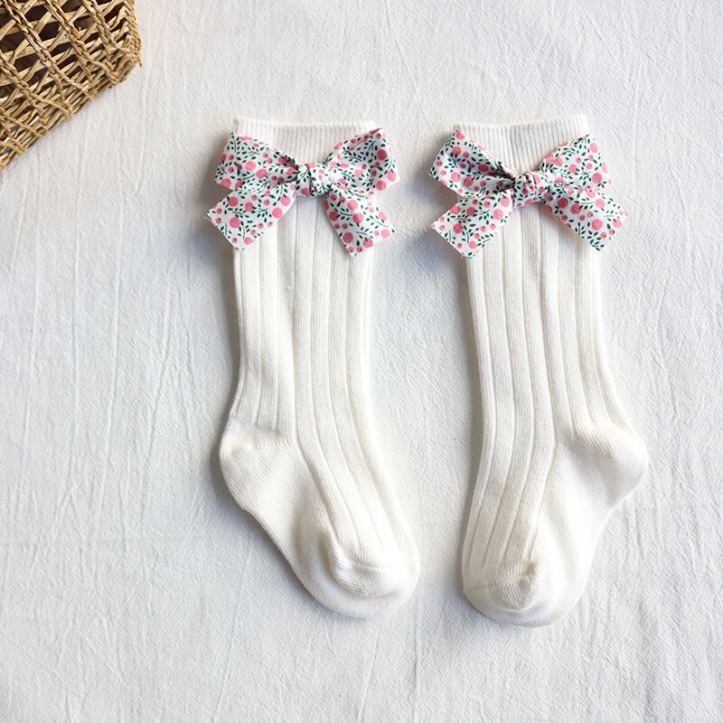 Girls knee socks with floral bow